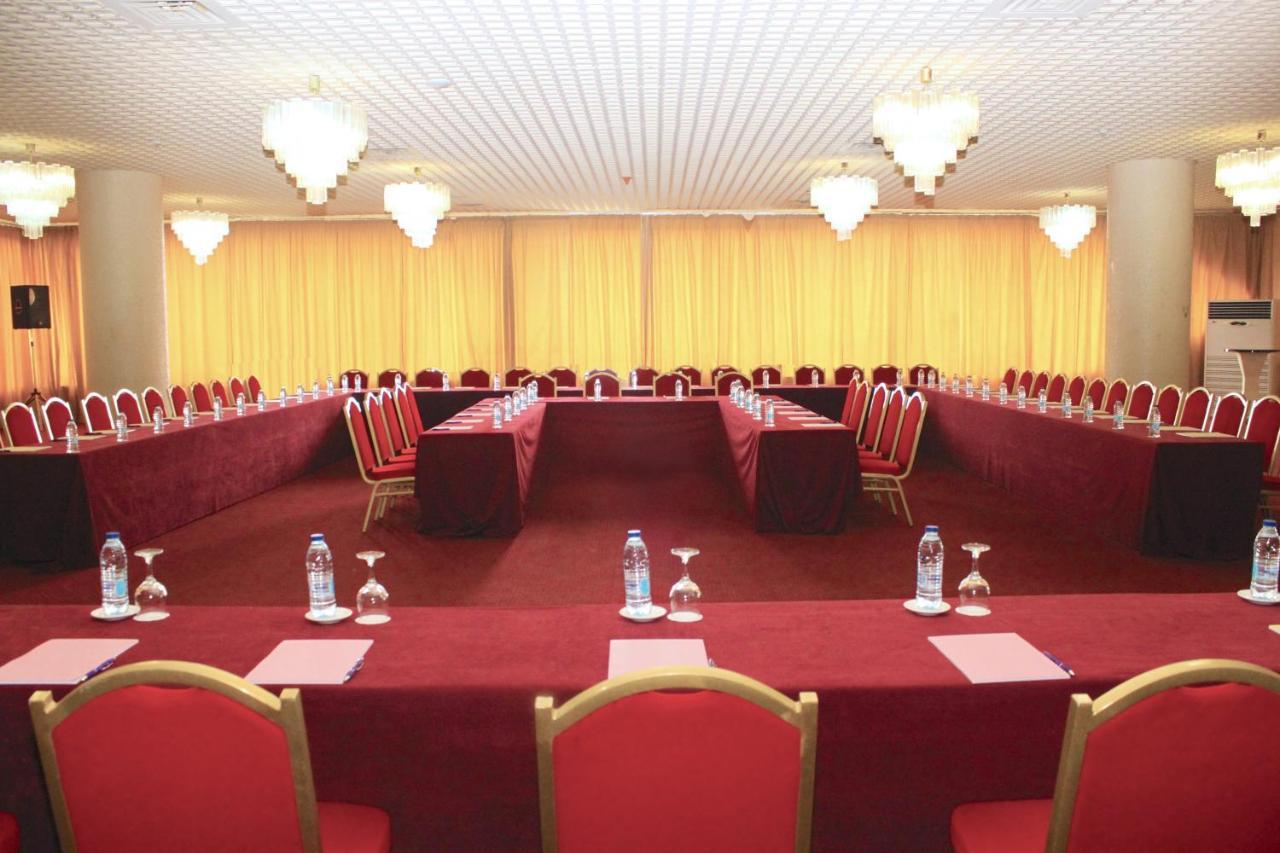 Hotel Mont Febe Yaounde Exterior photo