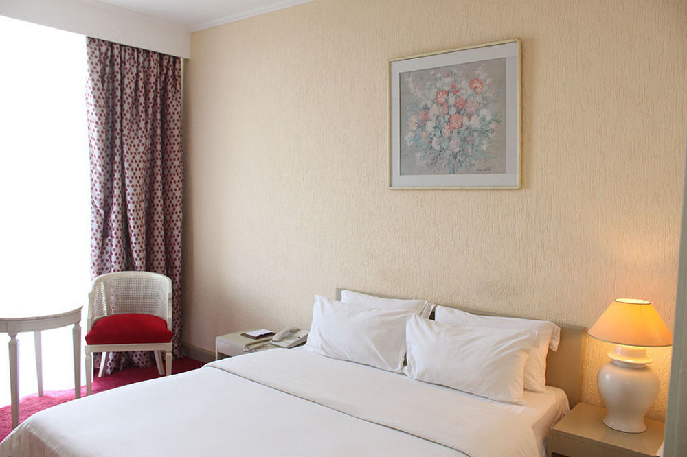 Hotel Mont Febe Yaounde Exterior photo