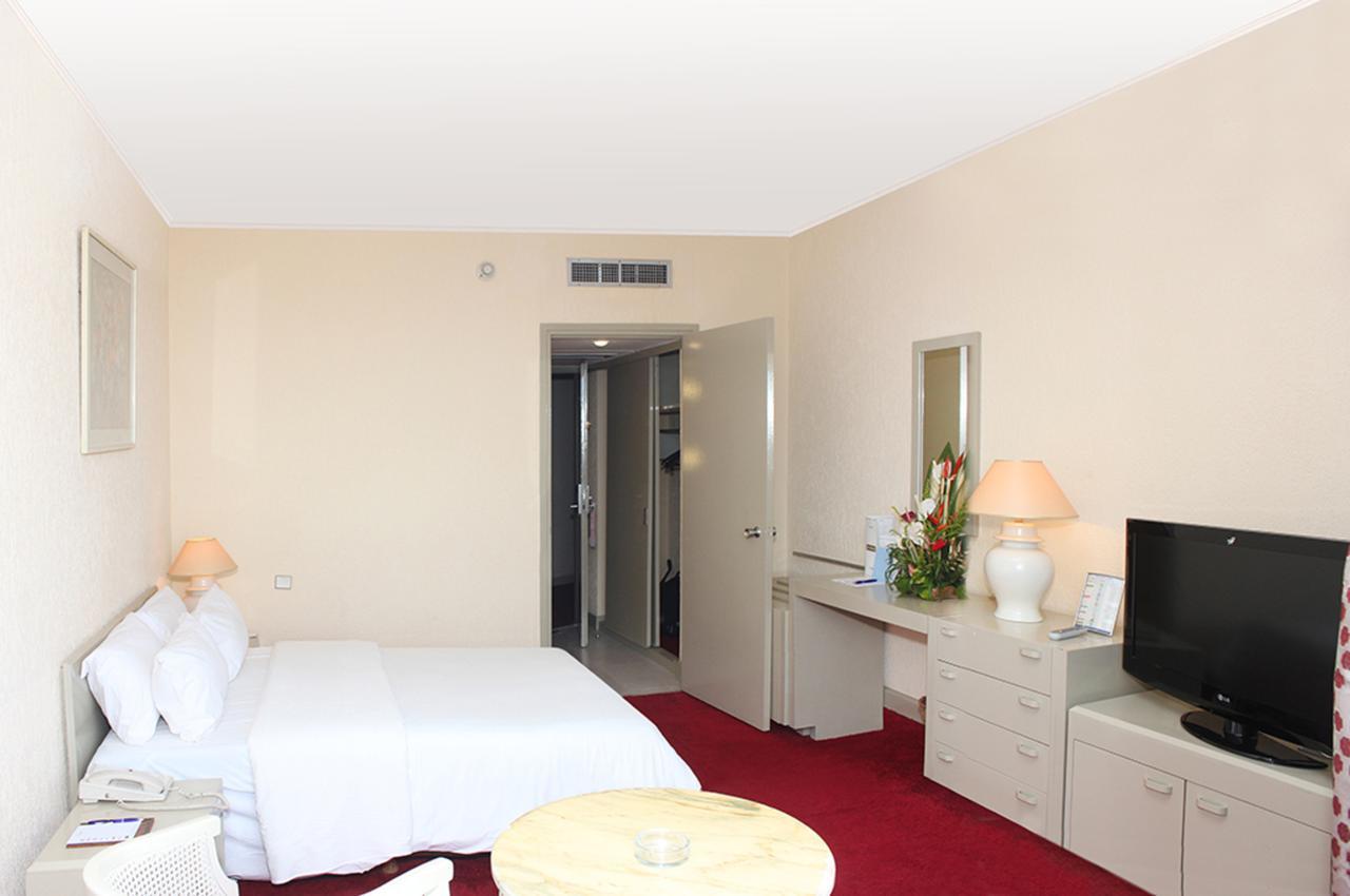 Hotel Mont Febe Yaounde Exterior photo