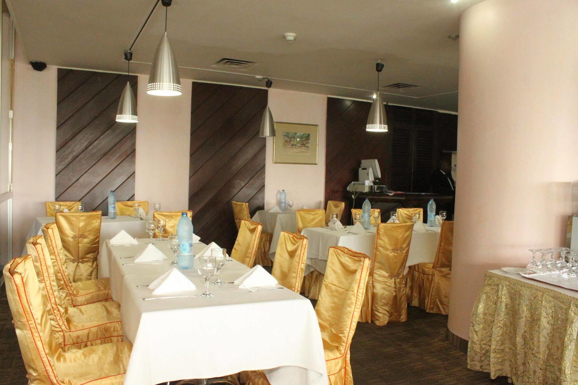 Hotel Mont Febe Yaounde Exterior photo
