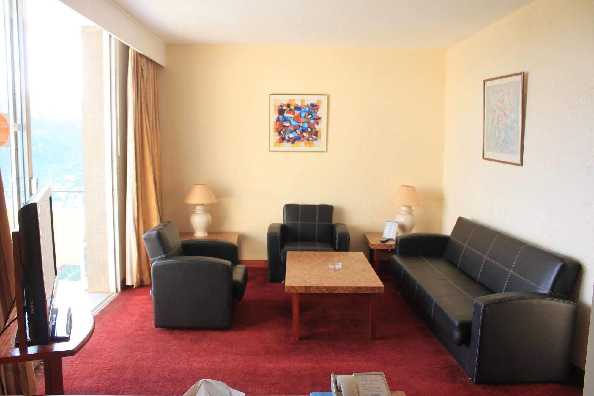 Hotel Mont Febe Yaounde Exterior photo