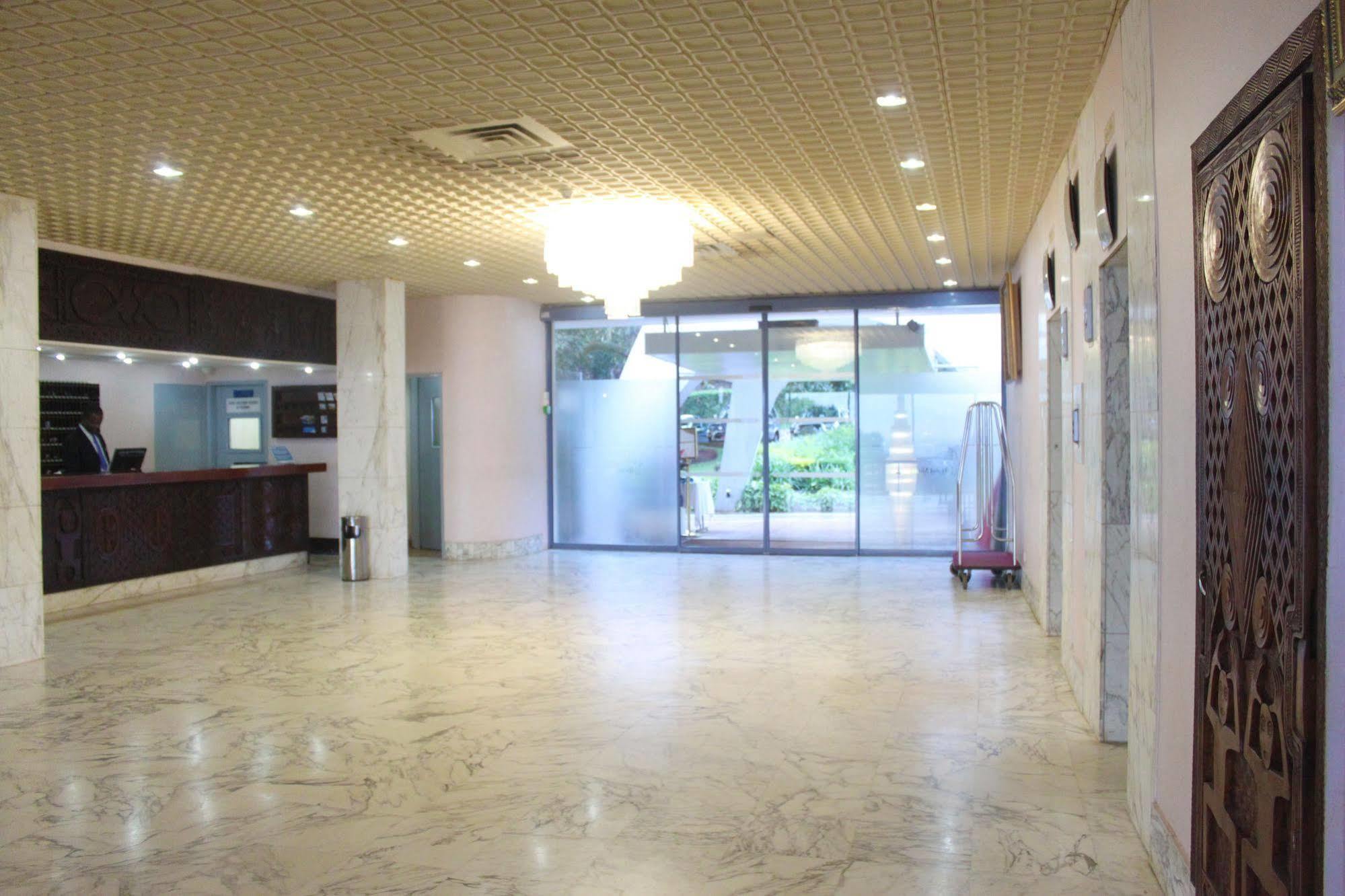 Hotel Mont Febe Yaounde Exterior photo