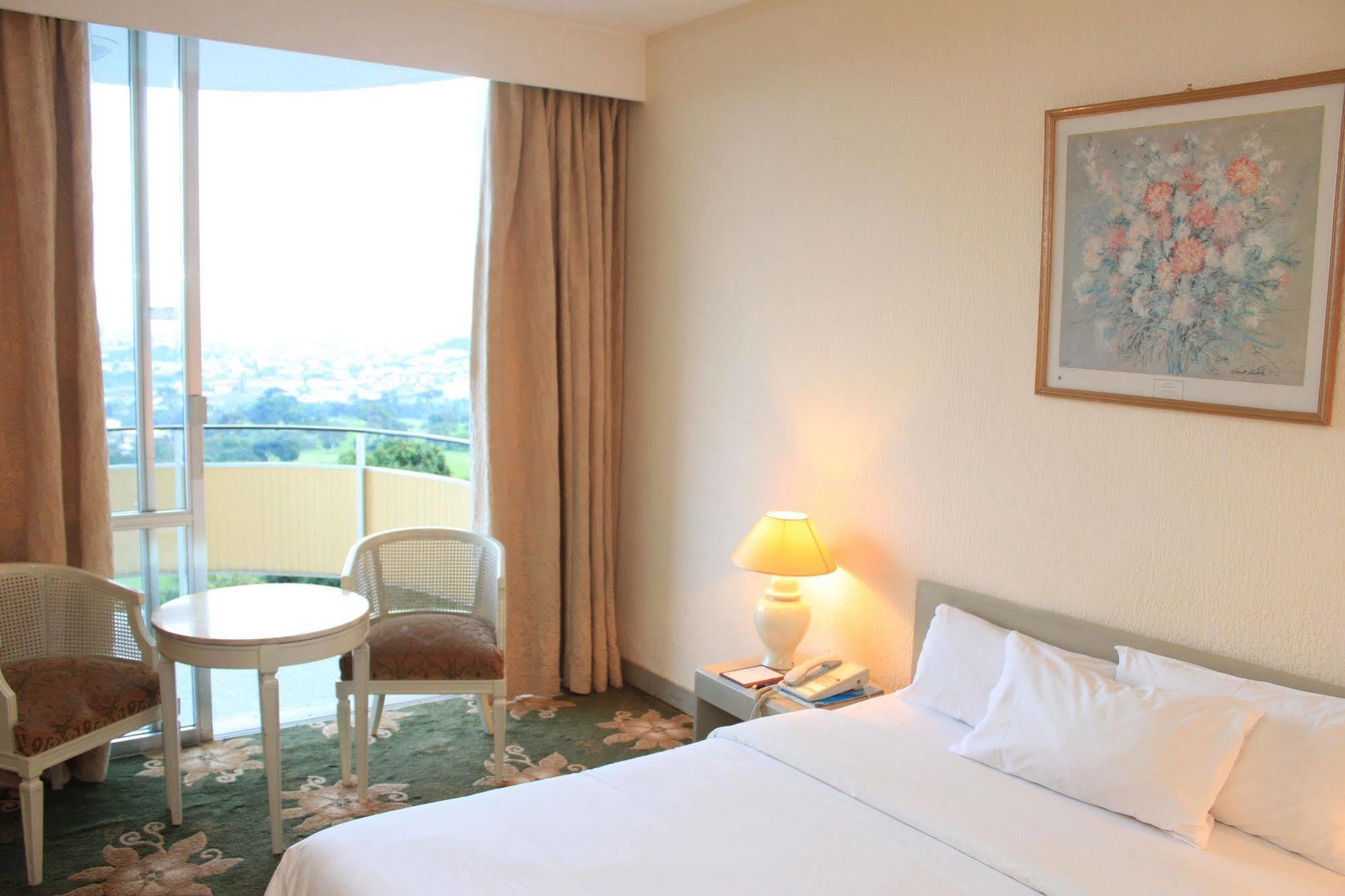 Hotel Mont Febe Yaounde Exterior photo