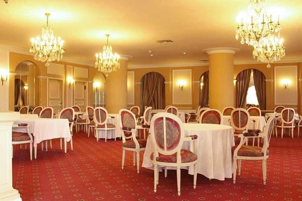 Hotel Mont Febe Yaounde Exterior photo
