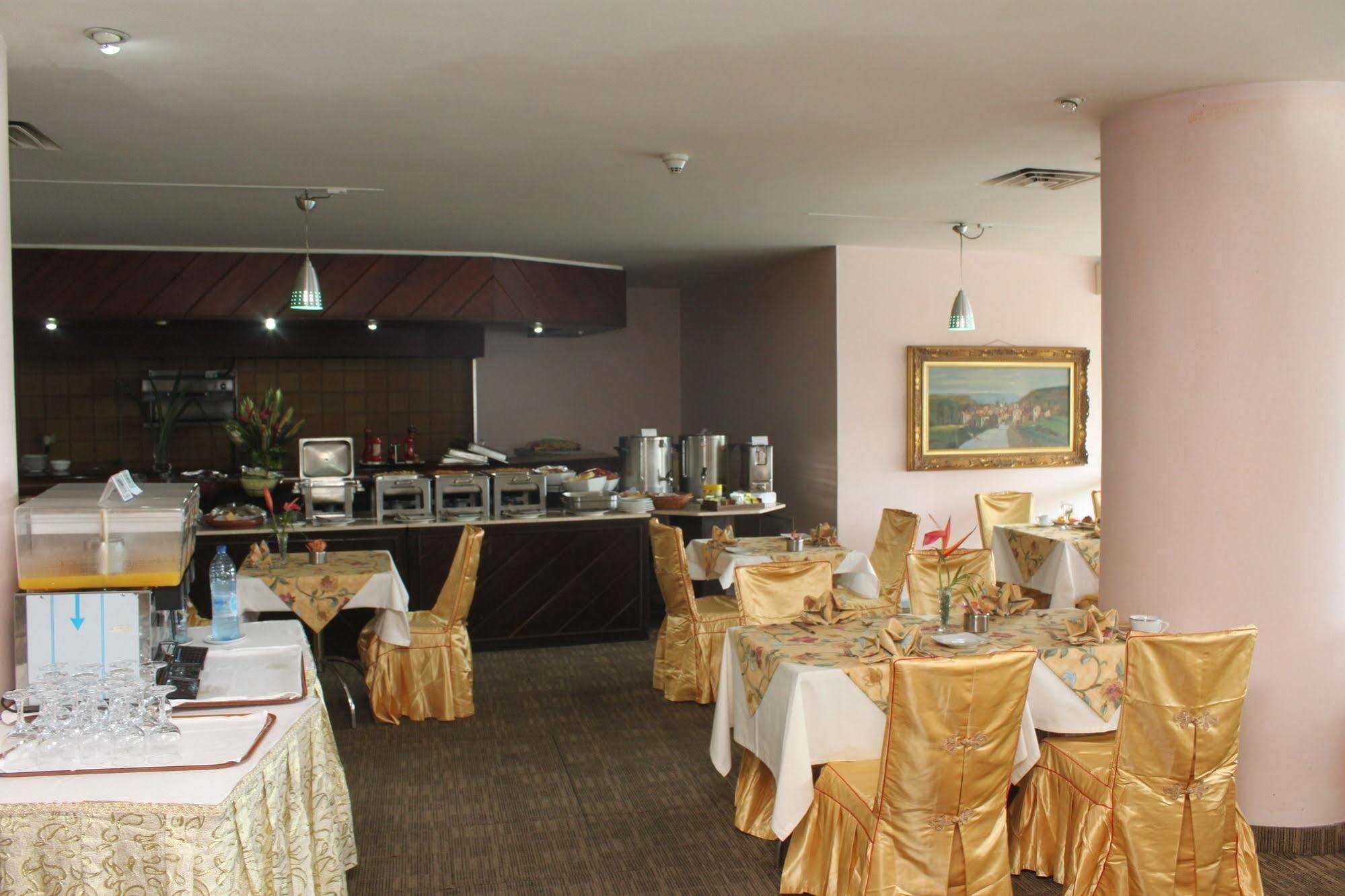 Hotel Mont Febe Yaounde Exterior photo
